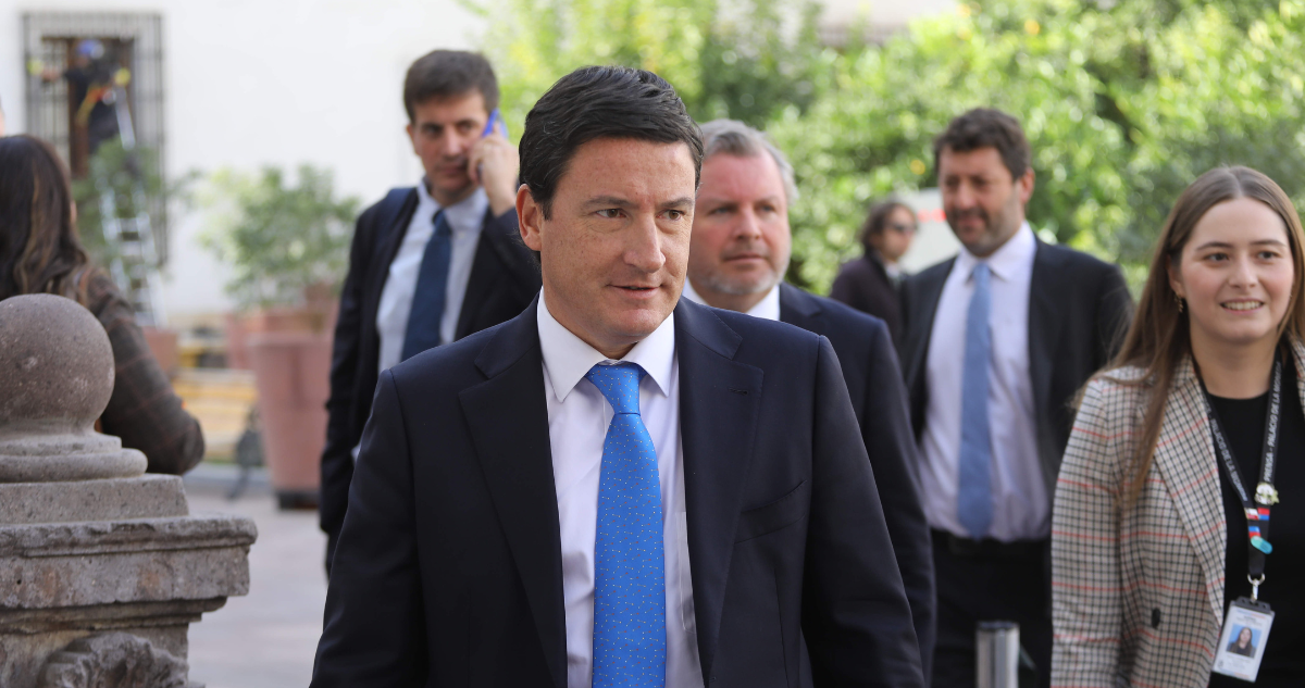 Unidad que pide La Moneda se tensiona tras polémica por Matthei: Republicanos llama a contar hasta 100
