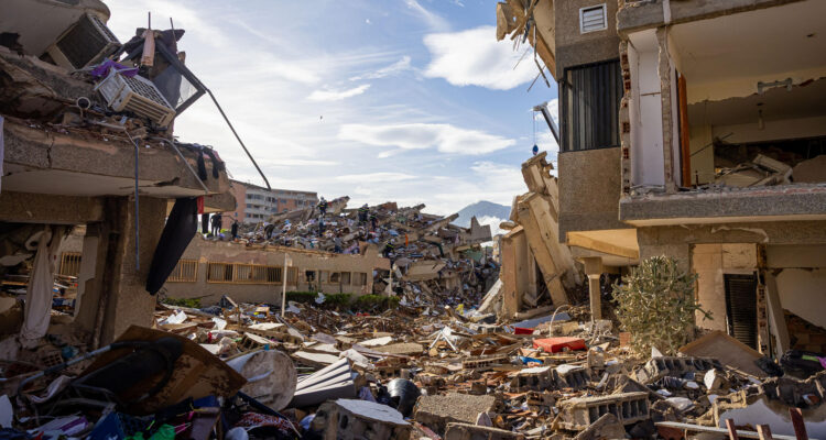 escombros de edificaciones destruidas en Catia La Mar, La Guaira (Venezuela)