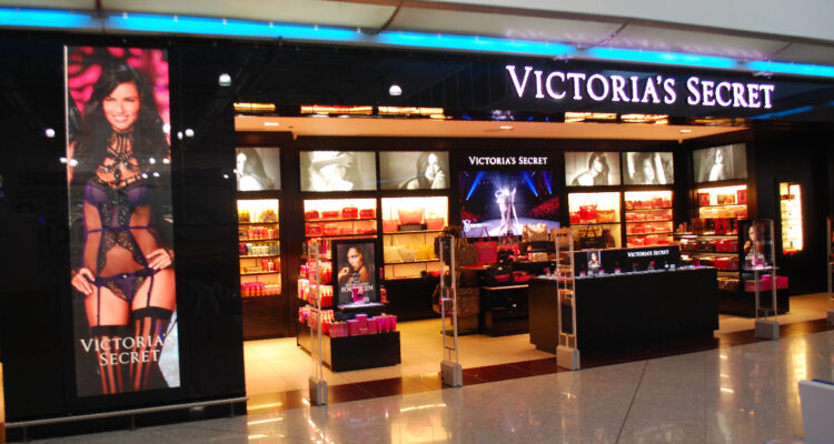 Victoria’s Secret deslumbra en la "pasarela" de Wall Street: se dispara más de un 40% tras resultados