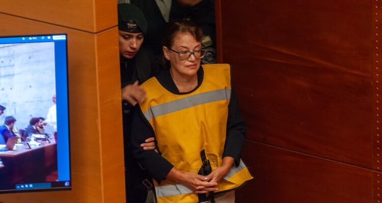 Justicia revoca prisión de Ángela Vivanco y la envía a arresto domiciliario total