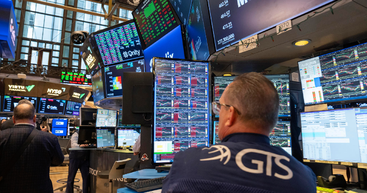 Wall Street abre en rojo con la caída de las grandes tecnológicas arrastrando al Nasdaq
