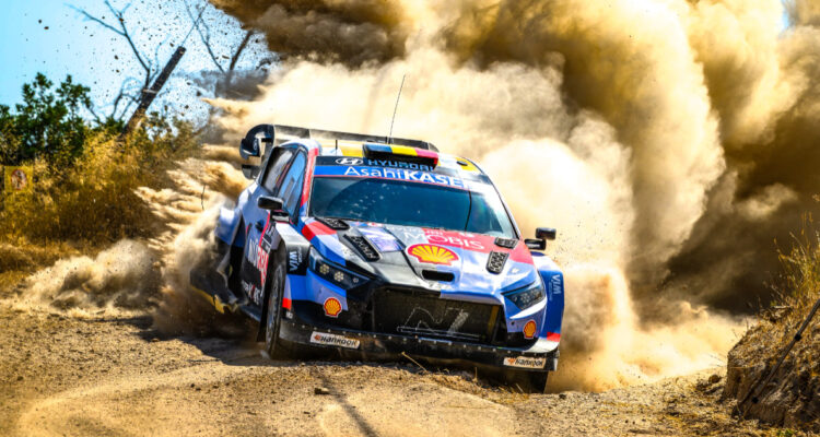 WRC de Grecia Neuville .jpg