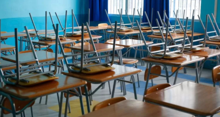 Gobierno anuncia suspensión de clases en 4 regiones ante sistema frontal: revisa las comunas