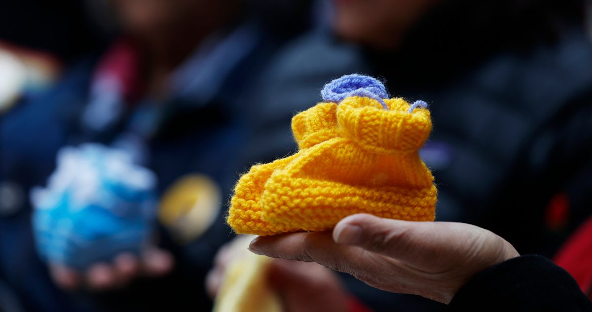 “En un limbo”: el lamento de las víctimas de adopciones ilegales tras cierre de unidad que investigaba