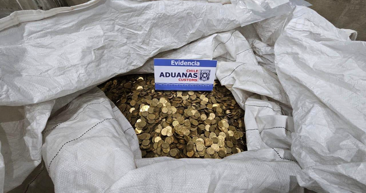 Insólito: Intentaron sacar desde Chile hacia China más de $10 millones en monedas de $10 pesos