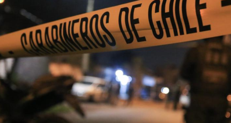 Adulto mayor muere tras caer del techo de su casa mientras limpiaba por sistema frontal en Temuco