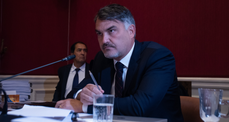 "Algunos tratan de ocupar cualquier excusa para bajarse": Macaya (UDI) por negociaciones PPD-Ejecutivo