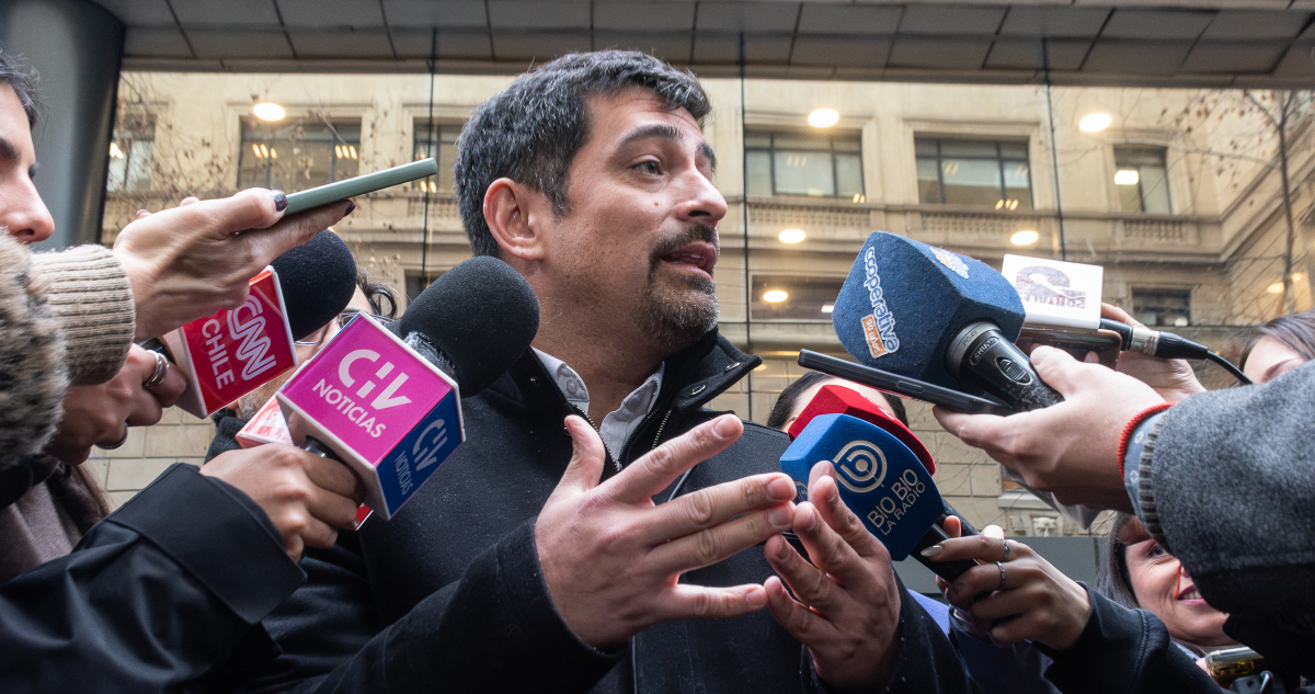 Alcalde Tamayo propondrá a Concejo Municipal salida de Cerro Navia de la ACHM por apoyo a megarreforma