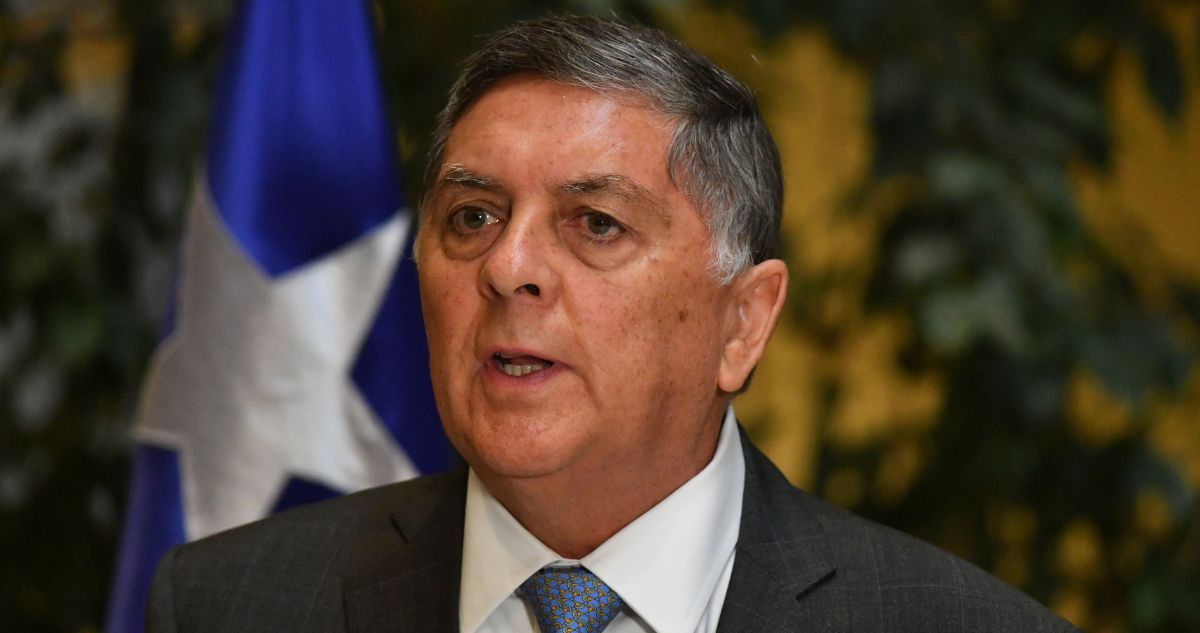 Alvarado asegura que diferencias en el oficialismo “entorpecen” al gobierno y llama a la coordinación