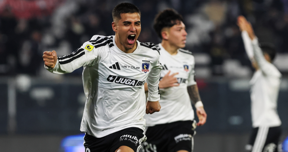 Álvaro Madrid celebra gol en el Colo Colo Limache