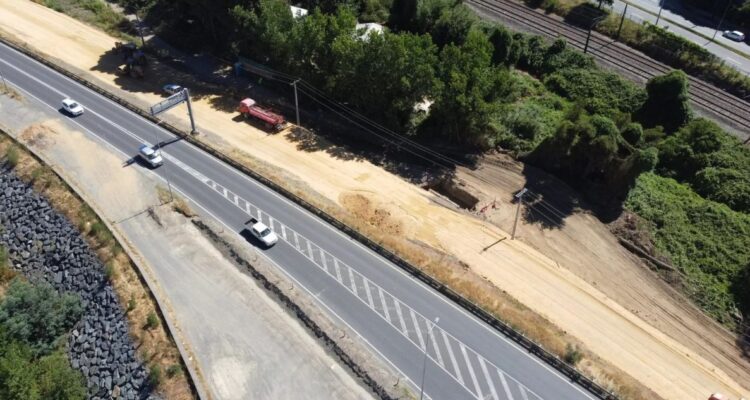 https://media.biobiochile.cl/wp-content/uploads/2026/07/ampliacion-de-avenida-costanera-en-chiguayante-transito-estara-regulado-a-partir-del-lunes-750x400.jpg