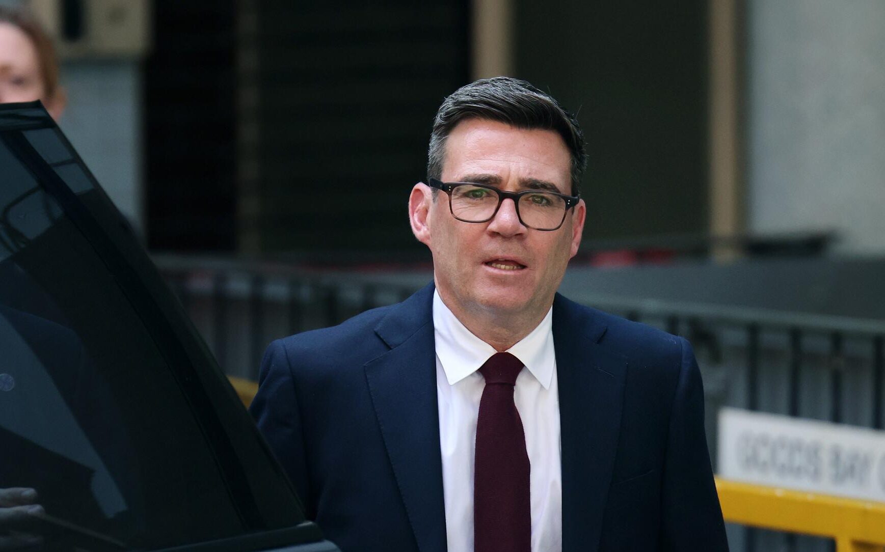 El próximo primer ministro británico, Andy Burnham, tras ser anunciado como líder del partido Laborista