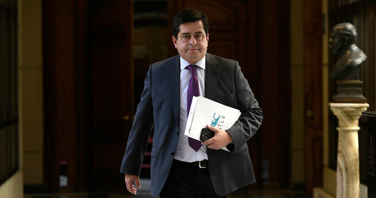 Megarreforma: Araya (PPD) defiende acuerdo con el gobierno y apunta a “infantilismo” en la oposición