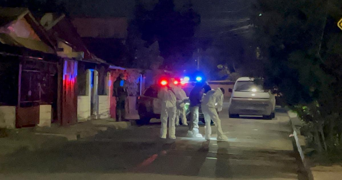 Adolescente de 16 años en riesgo vital tras ataque armado en Macul