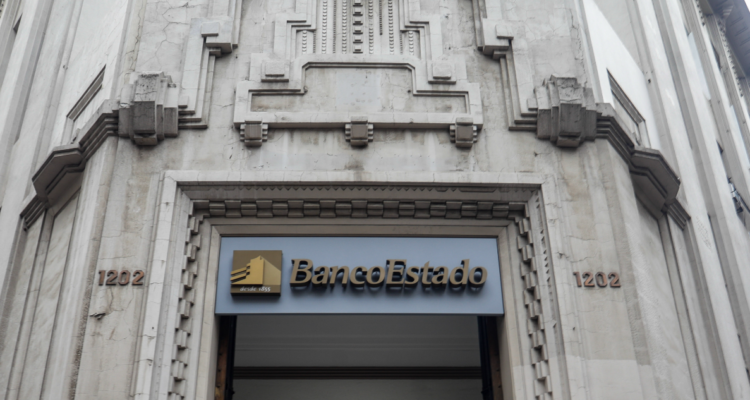 BancoEstado reporta 11 sucursales afectadas por sistema frontal y despliega medidas de atención