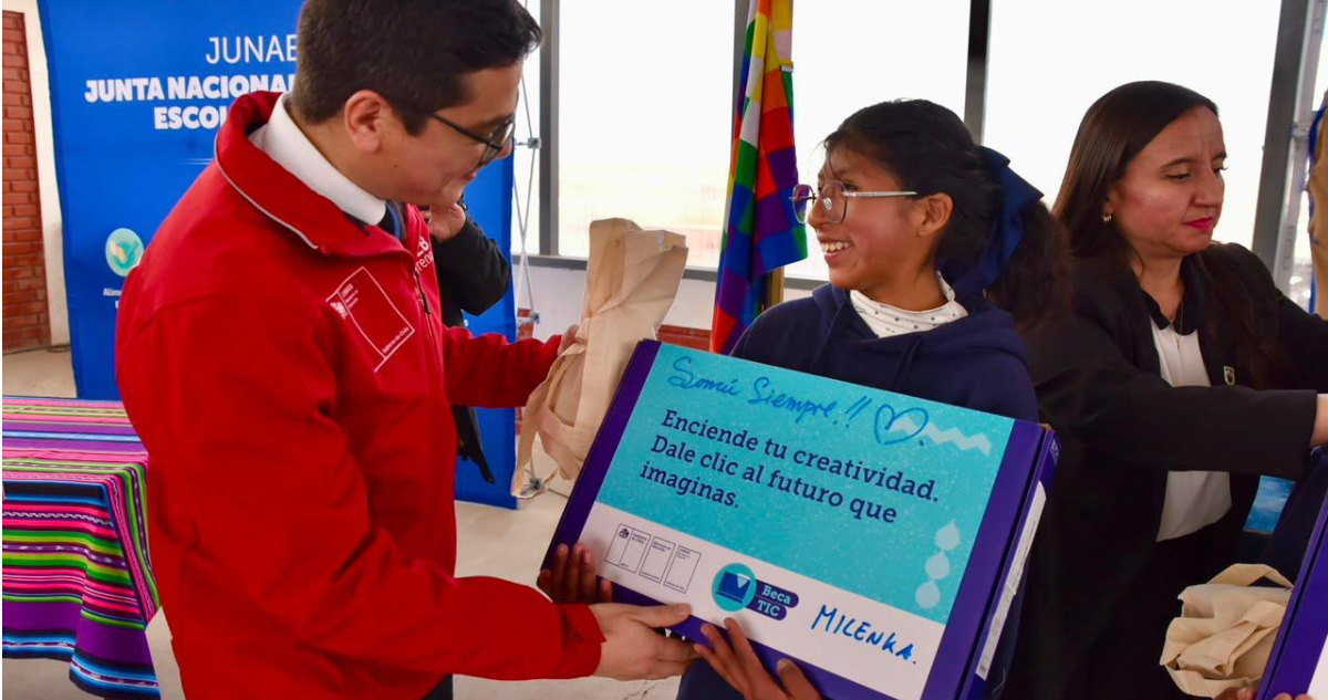 Comienza entrega de la Beca TIC 2026: revisa si le corresponde a tu hijo y en qué consiste el aporte