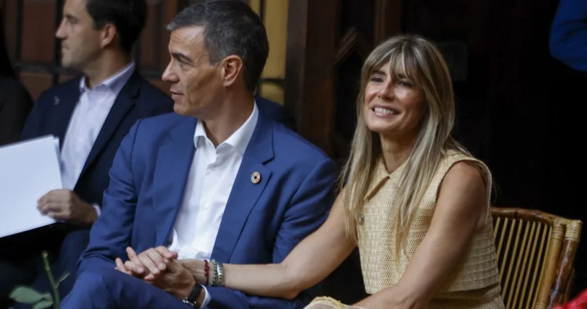 Imagen de archivo del presidente del Gobierno, Pedro Sánchez, y su esposa, Begoña Gómez