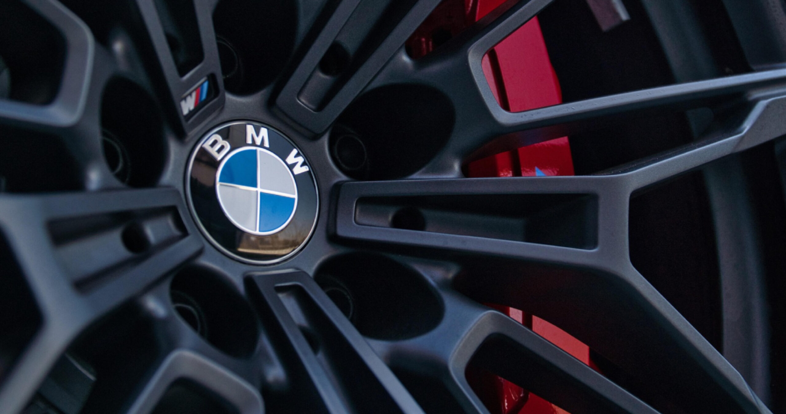 BMW prevé recortar 8 mil empleos ante la crisis del motor en Alemania