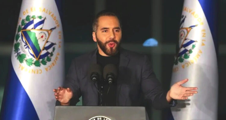 Nayib Bukele defiende la reelección indefinida en El Salvador