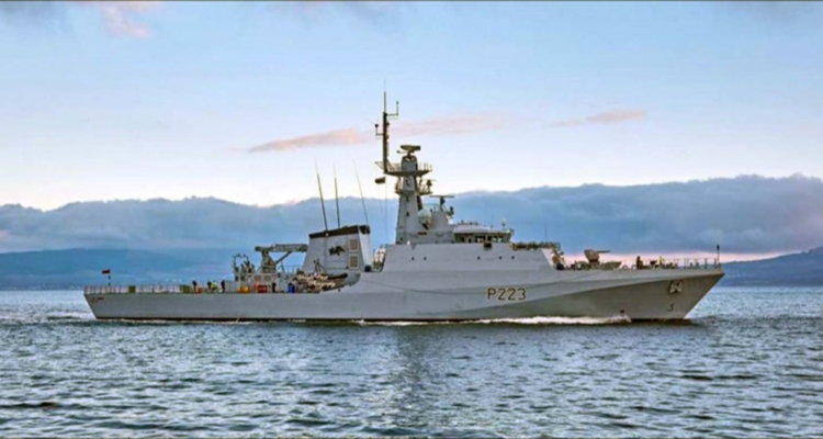 Zarpó de Malvinas y recaló en Chile: cómo el paso de buque militar inglés desató molestia en Argentina