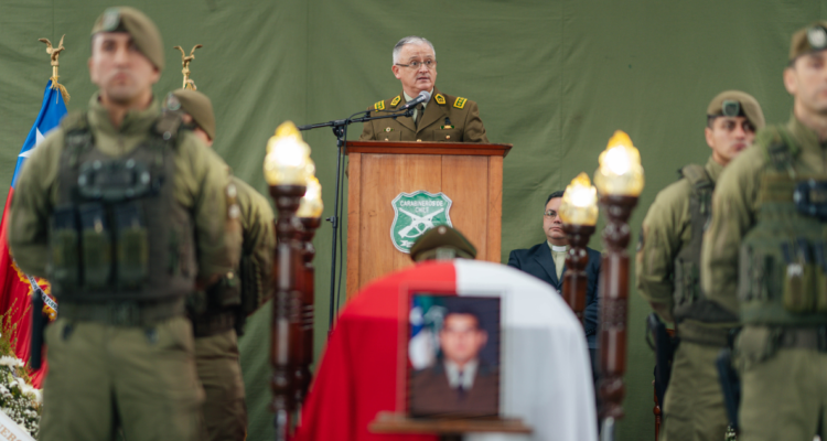 Cabo Cosme es ascendido de manera póstuma por director de Carabineros: ahora es suboficial mayor