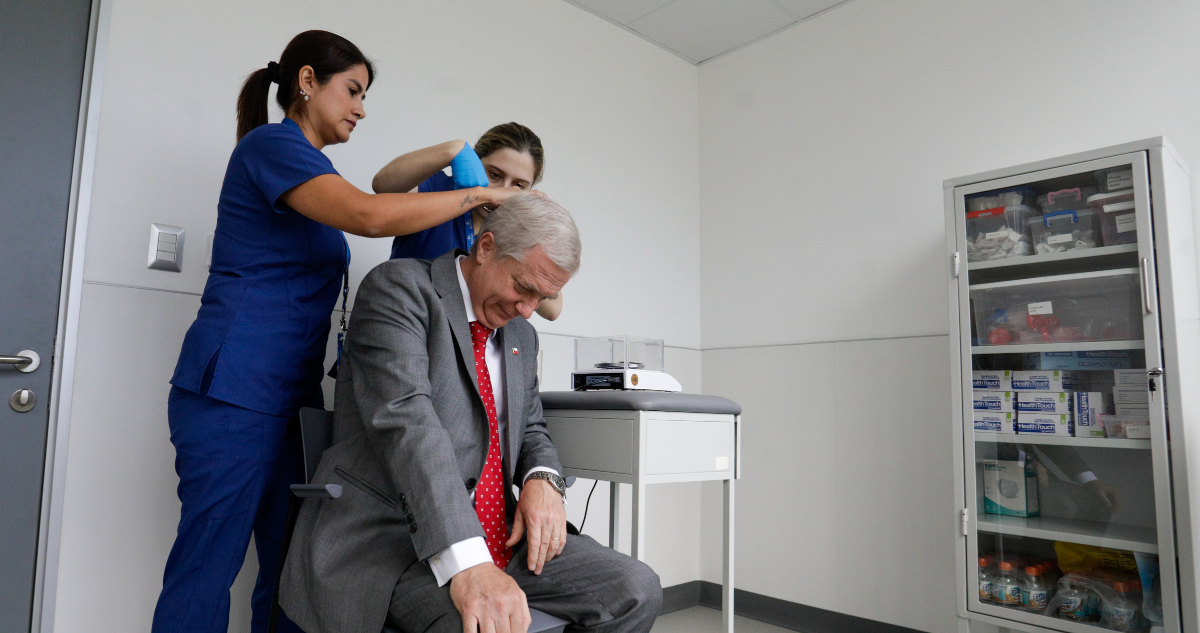 Cadem: 98% acuerda con test de drogas a autoridades y 96% cree que deben salir si se acredita consumo