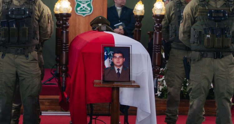 Con honores se realizará funeral de carabinero Marcos Cosme en la localidad de Contao en Hualaihué
