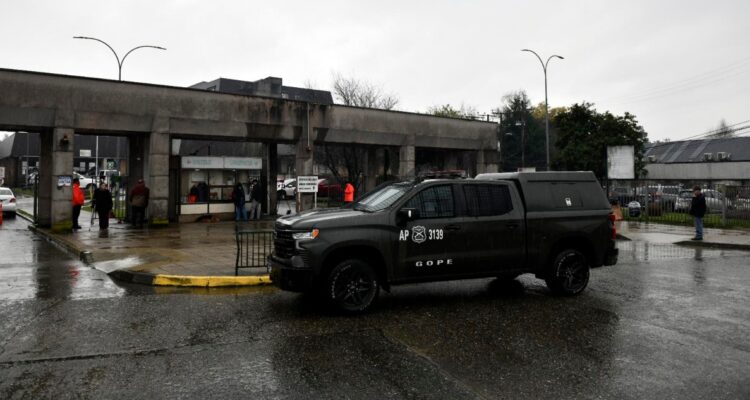 Carabineros baleados en operativo en Valdivia