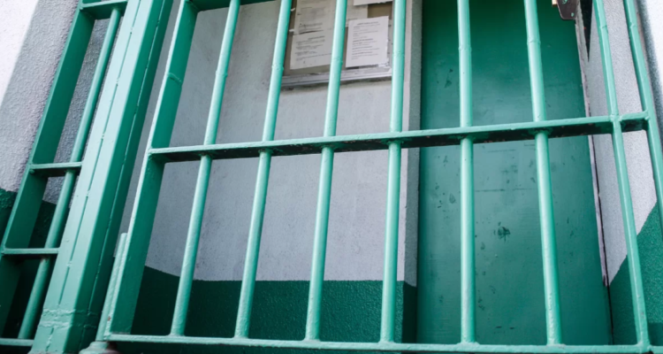 Cinco personas detenidas en indagación por homicidio frustrado en Mariquina: una fue enviada a cárcel