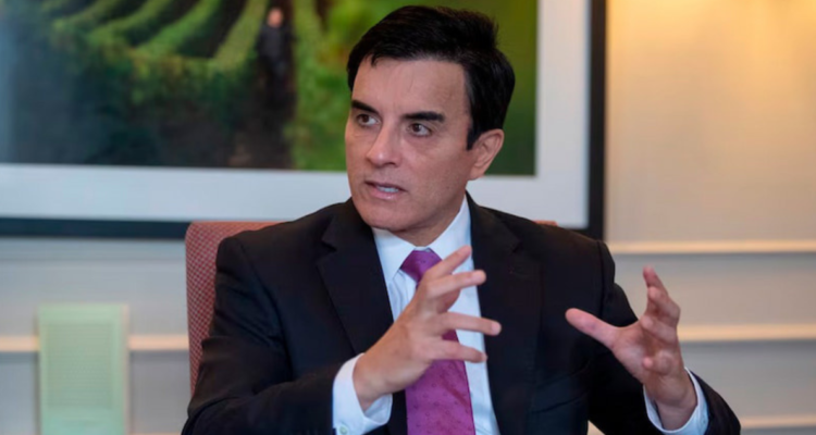 Carlos Espá, canciller de Perú