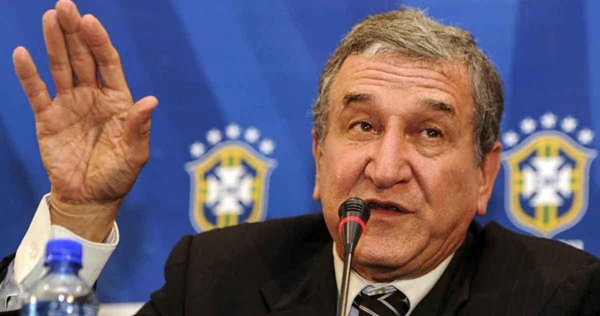 Carlos Alberto Parreira se mantiene hospitalizado y con traqueostomía por grave infección pulmonar