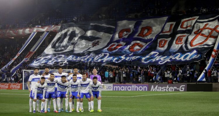 Católica hinchas admisión