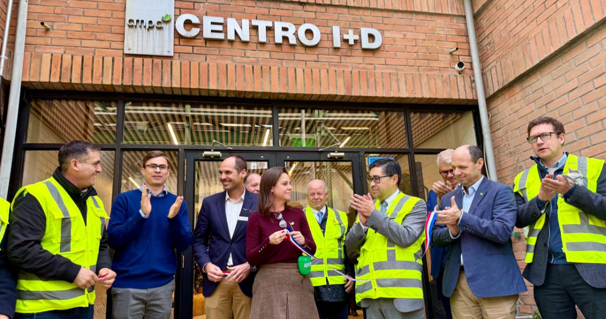 “De las inversiones más relevantes”: CMPC renueva centro de innovación para la industria forestal