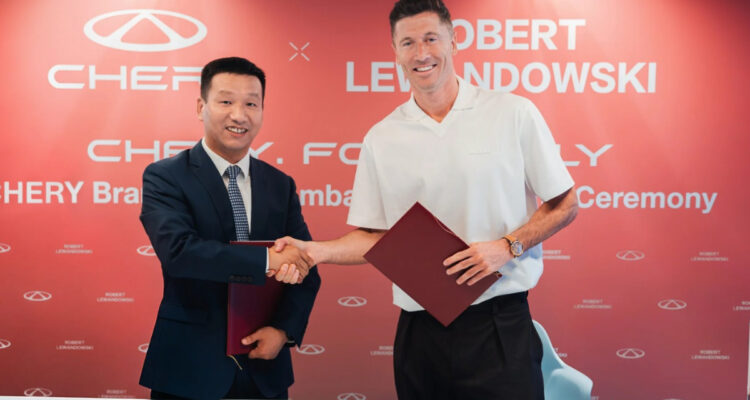 Robert Lewandowski es el nuevo embajador global de la marca de vehículos CHERY