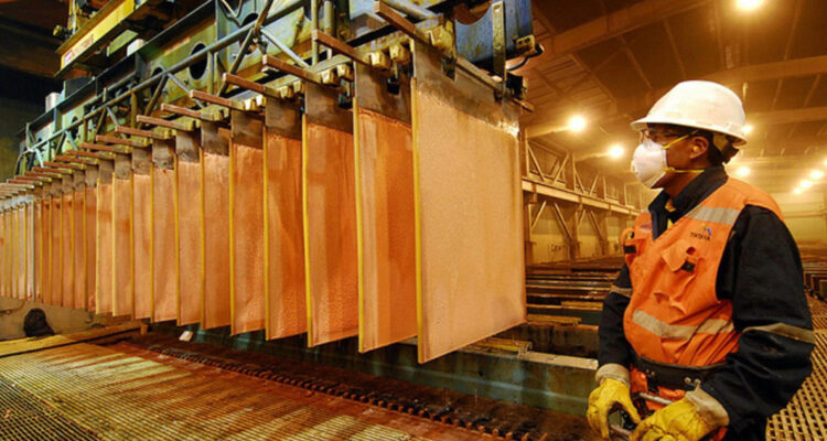 Bolsas de Chile y Perú bajo presión por la baja del cobre y la amenaza de nuevos aranceles en EEUU