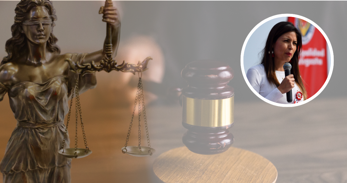 Imagen de contexto de la justicia representada como una mujer con una balanza y los ojos vendados. Foto de fondo de un martillo de juez. Y foto de Karen Rojo.