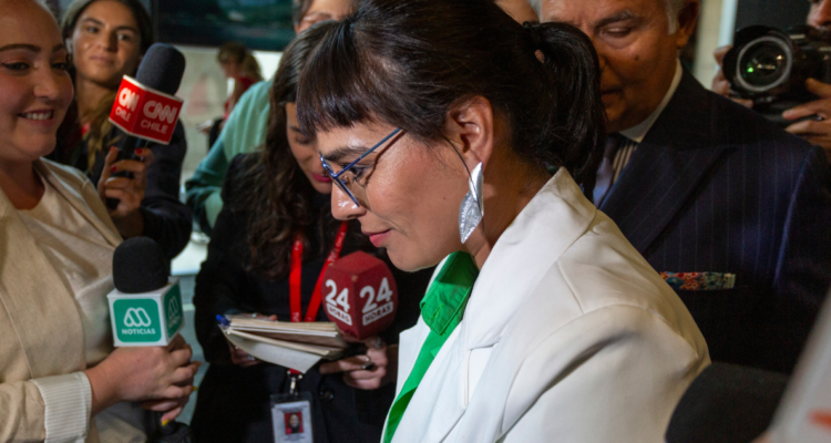 Con posible abreviado Karina Oliva prepara terreno para cierre de causa por fraude de subvenciones