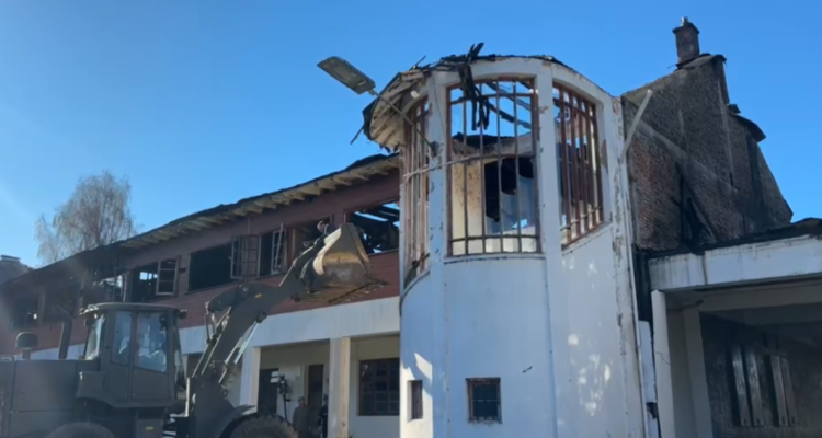 Confirman la reconstrucción de regimiento en Osorno tras incendio que destruyó enfermería y comedores