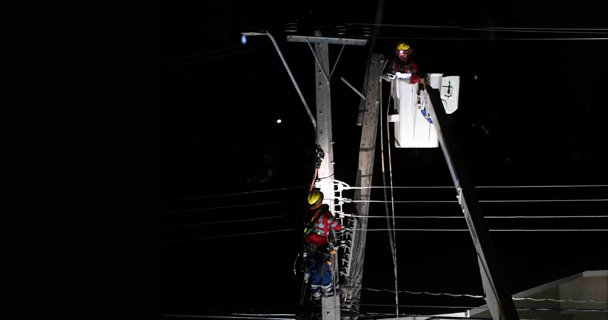 496 mil clientes se mantienen sin luz a lo largo del país: La Araucanía sigue concentrando los casos
