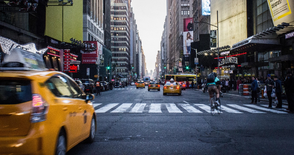La creación de empleo en el sector privado de EEUU se ralentiza en junio hasta los 98 mil puestos