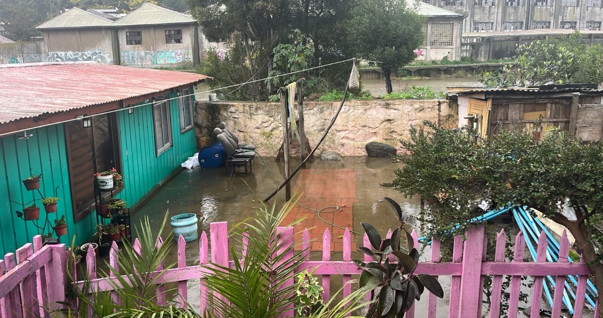 Casas inundadas en Tomé