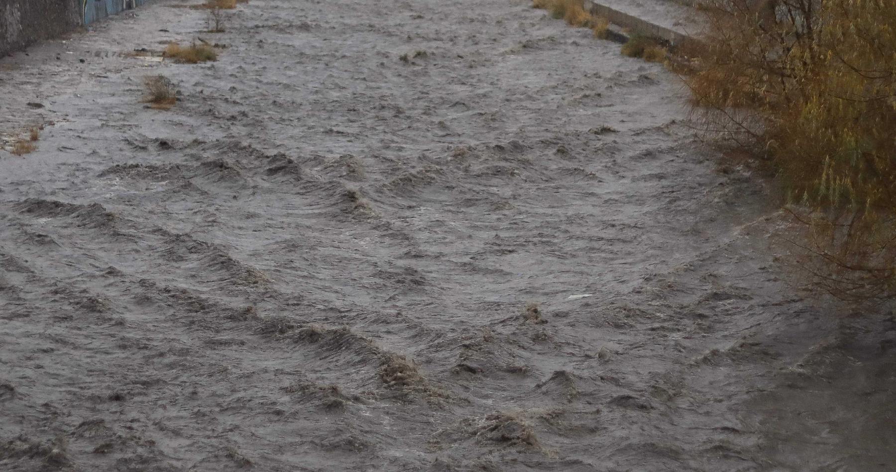 Curarrehue en Alerta Amarilla: Desborde en curso del río Trancura