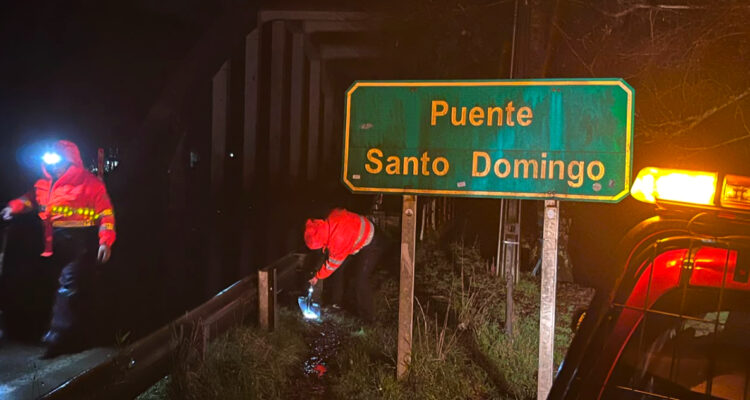 https://media.biobiochile.cl/wp-content/uploads/2026/07/desborde-de-rios-obligan-a-declarar-alerta-roja-para-las-comunas-de-futrono-y-valdivia-750x400.jpg
