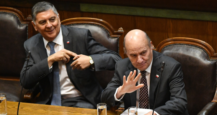 Alvarado toma protagonismo y crecen críticas a Quiroz tras fallida negociación de la megarreforma
