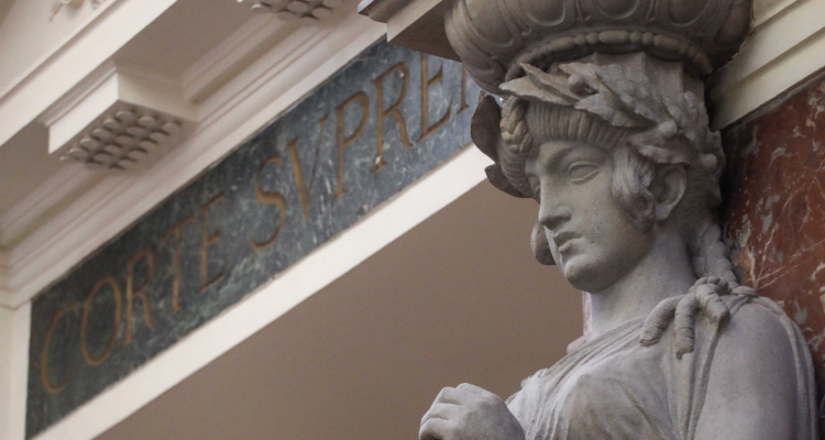 Recurso en Suprema cuestiona fallo por abogada integrante ligada al CAM que redactó la sentencia