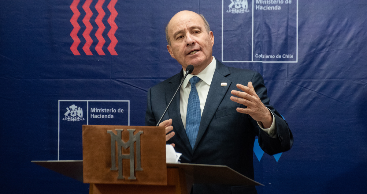 Gobierno prepara batería de medidas para impulsar empleo e inversión ante deterioro económico