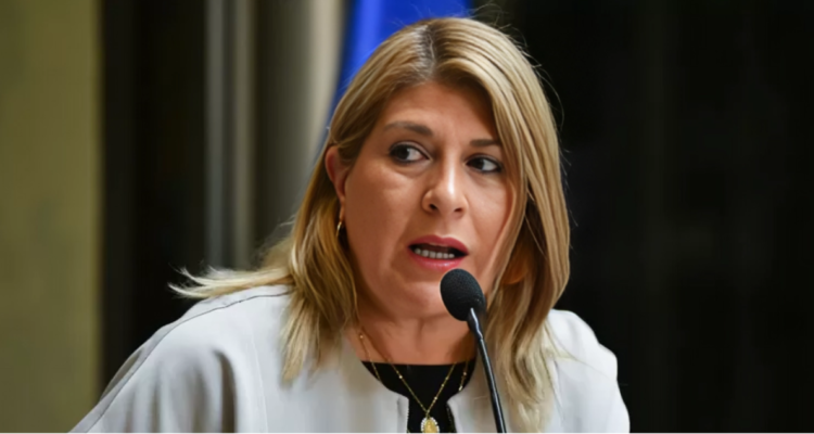 Zandra Parisi mantiene en suspenso apoyo del PDG a megarreforma: “No tenemos comprometido ningún voto”