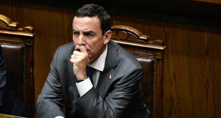 Buscan citar a ministro Rabat a Comisión de DDHH de la Cámara por caso Bernarda Vera