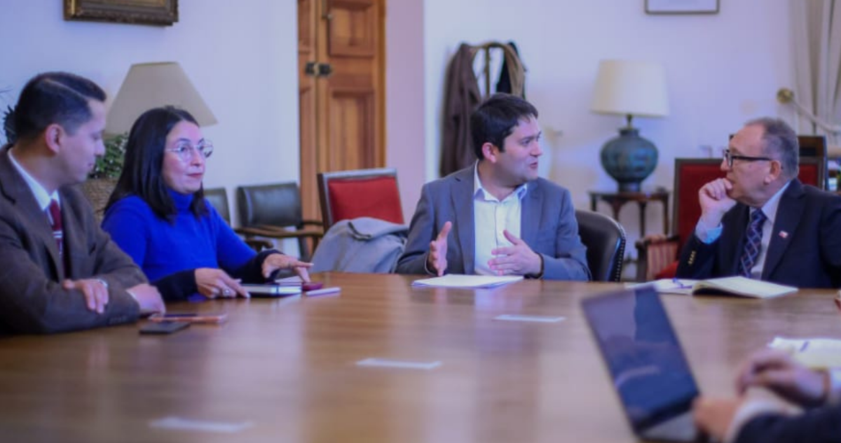 Diputados piden urgencia a proyecto que endurece penas a adultos que utilicen niños para delinquir