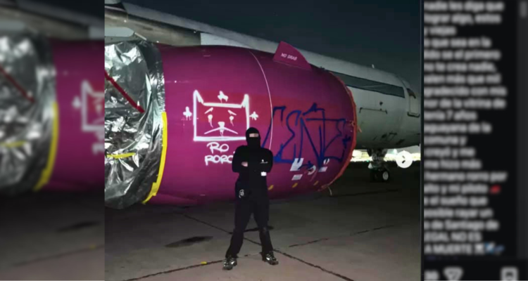 Detienen a dos grafiteros que vulneraron seguridad del Aeropuerto de Santiago y vandalizaron avión